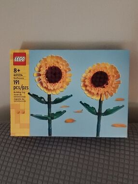 NIB Lego Sunflowers